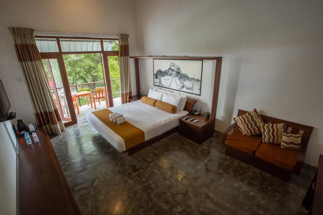 Sigiriya Wewa Addara Hotel - Hotel By The Lake ภายนอก รูปภาพ