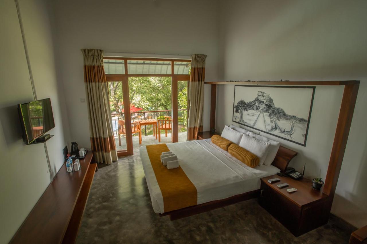 Sigiriya Wewa Addara Hotel - Hotel By The Lake ภายนอก รูปภาพ