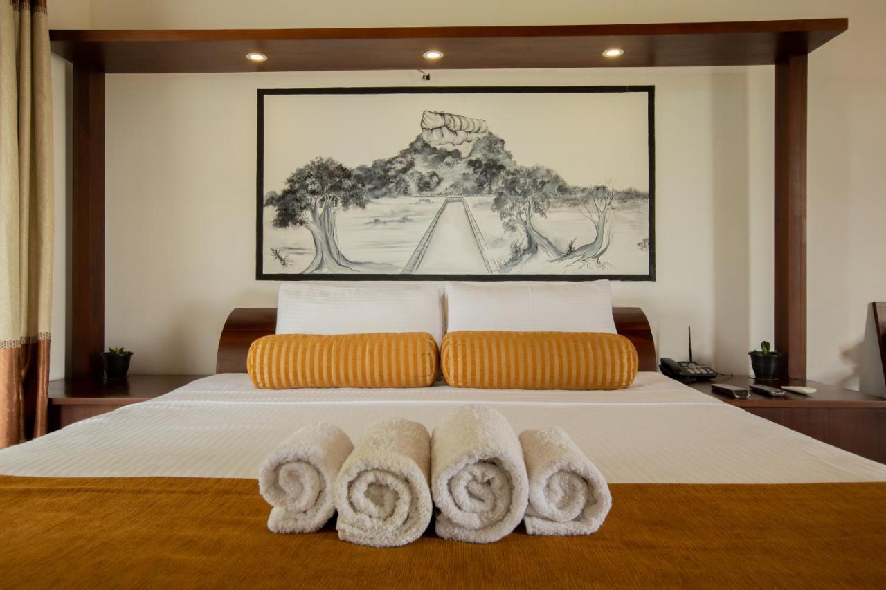 Sigiriya Wewa Addara Hotel - Hotel By The Lake ภายนอก รูปภาพ