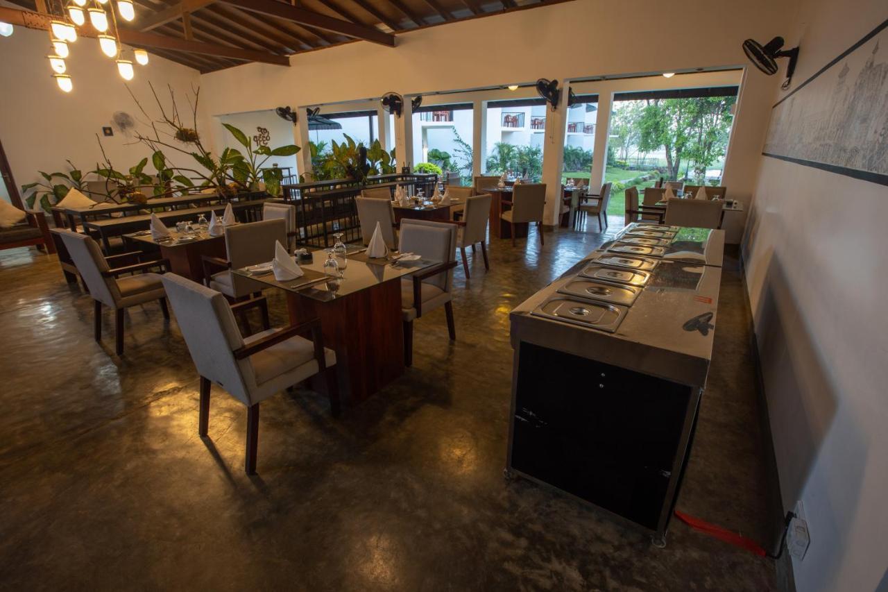 Sigiriya Wewa Addara Hotel - Hotel By The Lake ภายนอก รูปภาพ