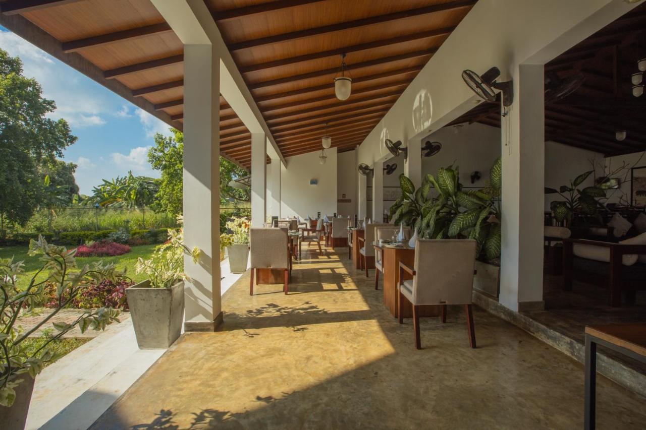 Sigiriya Wewa Addara Hotel - Hotel By The Lake ภายนอก รูปภาพ