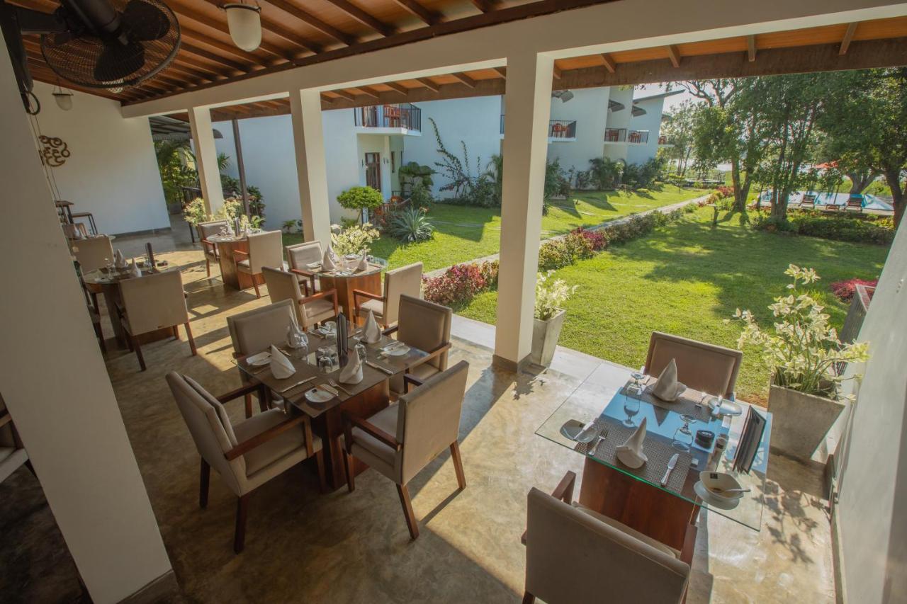 Sigiriya Wewa Addara Hotel - Hotel By The Lake ภายนอก รูปภาพ