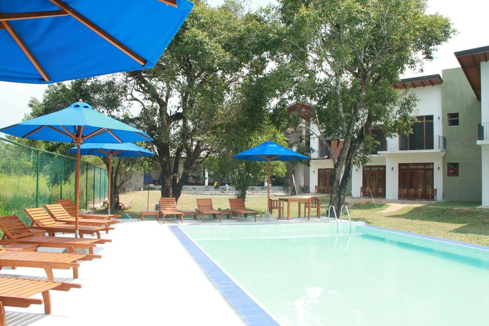 Sigiriya Wewa Addara Hotel - Hotel By The Lake ภายนอก รูปภาพ